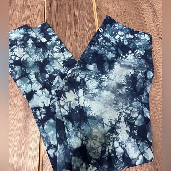 Lululemon Wunder Under HR 25” - Picture 1 of 3